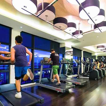 The Gramercy Residences By Stayhome Asia Makati City Esterno foto