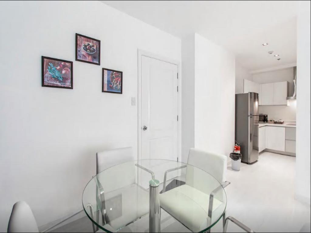The Gramercy Residences By Stayhome Asia Makati City Esterno foto