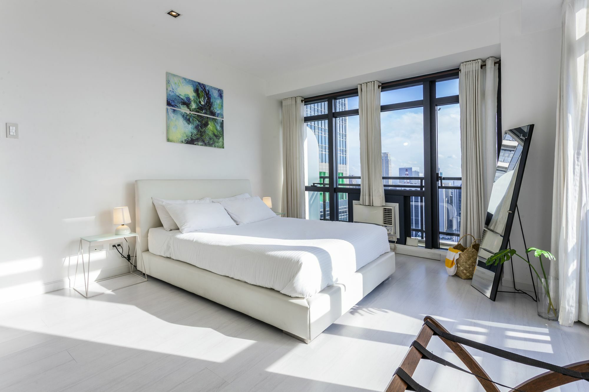 The Gramercy Residences By Stayhome Asia Makati City Esterno foto