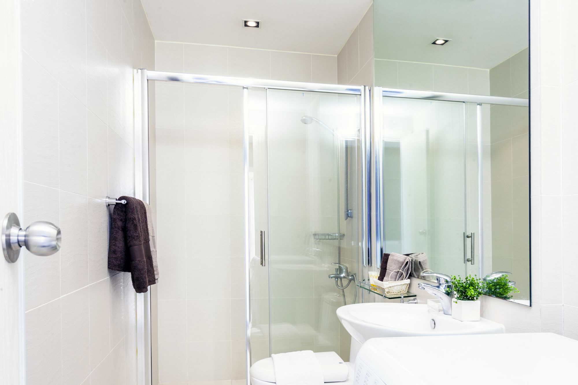 The Gramercy Residences By Stayhome Asia Makati City Esterno foto