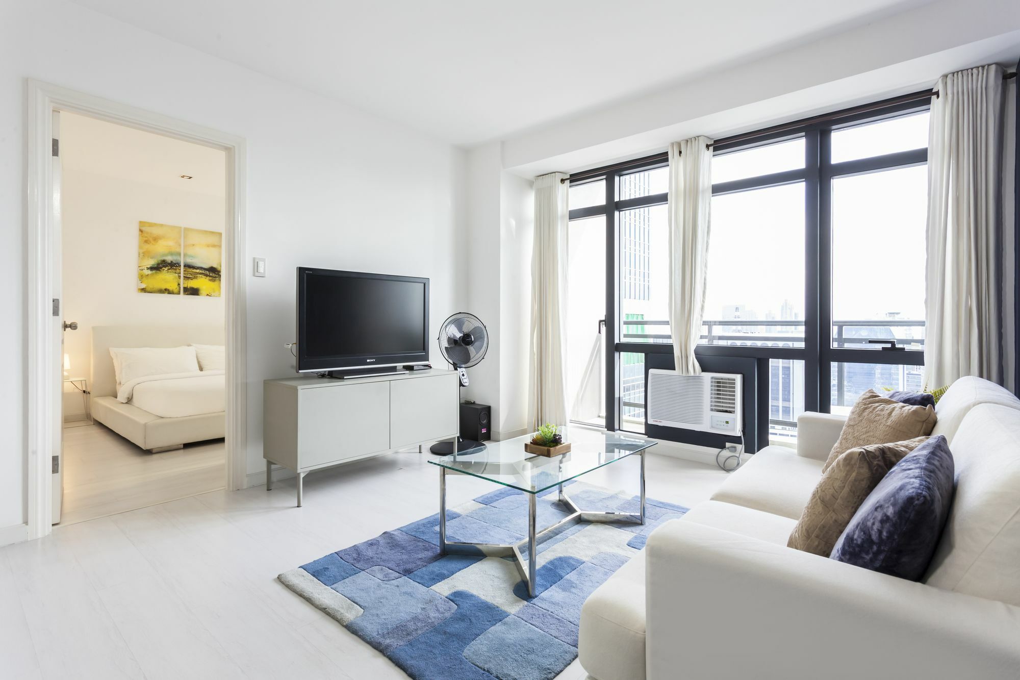 The Gramercy Residences By Stayhome Asia Makati City Esterno foto