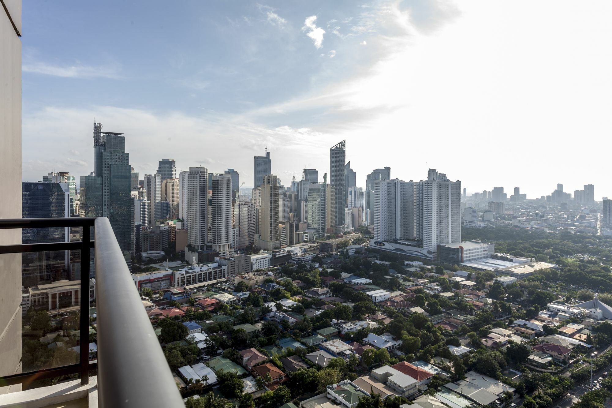 The Gramercy Residences By Stayhome Asia Makati City Esterno foto